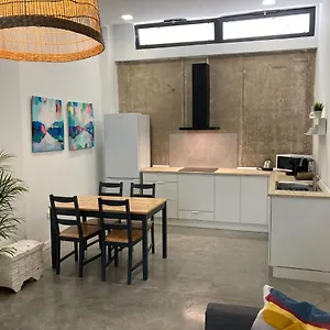 Acogedor En Semisótano Con Patio Y Cerca De La Plaza De España Sevilla